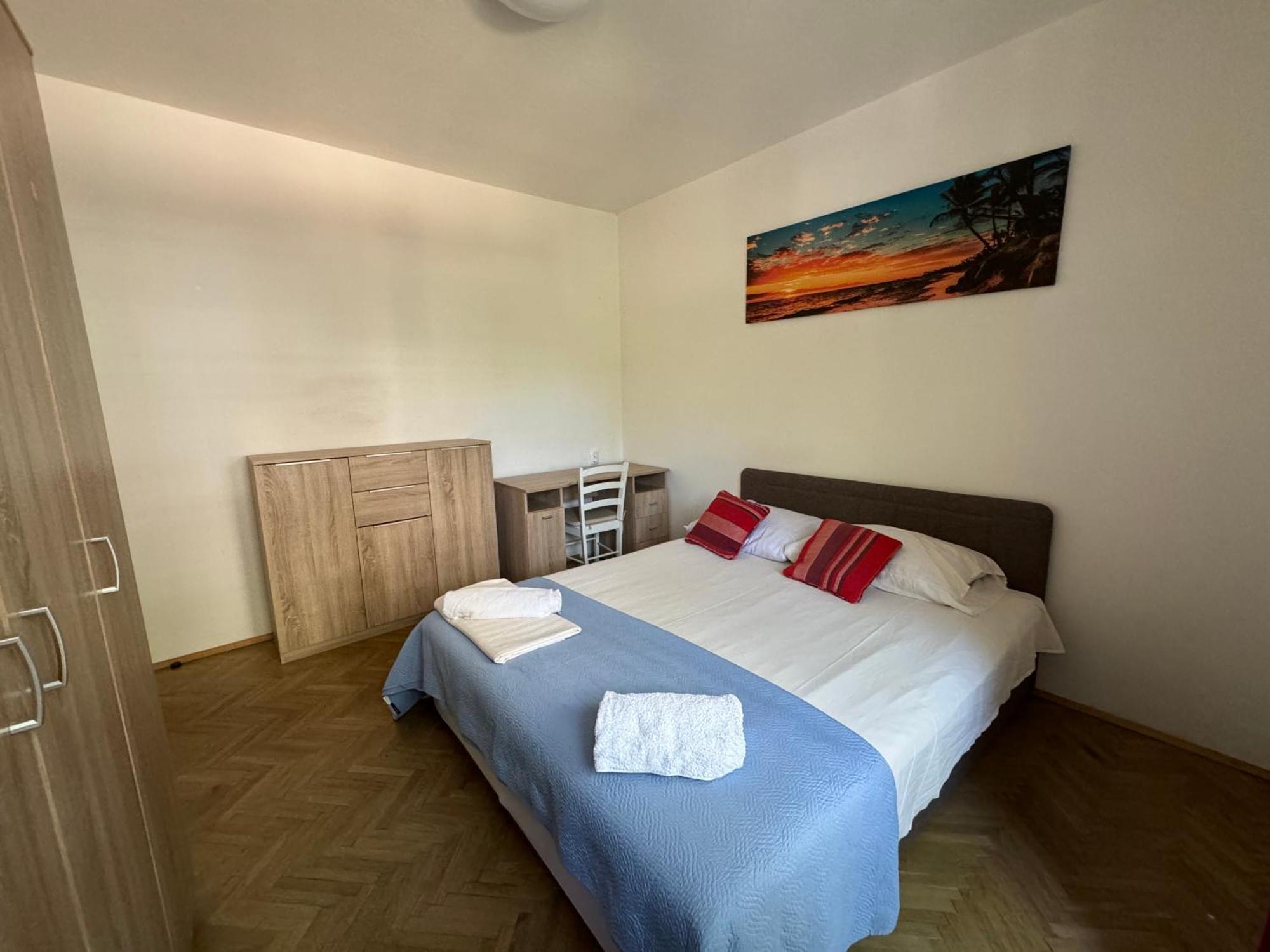 Large 3br Family In The Center And 5bd Apartmán *